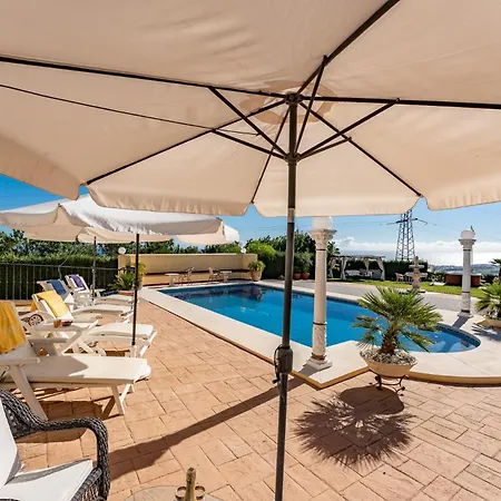 Penthouse Deluxe With Pool, Jacuzzi And Zen Garden - Only 5min From Town エステポナ