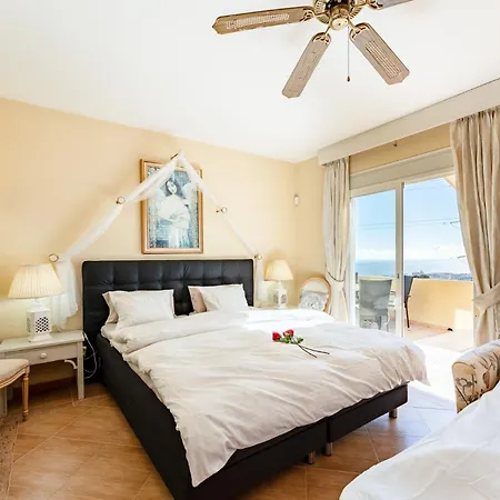 Penthouse Deluxe With Pool, Jacuzzi And Zen Garden - Only 5min From Town アパート *