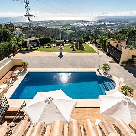 Penthouse Deluxe With Pool, Jacuzzi And Zen Garden - Only 5min From Town *