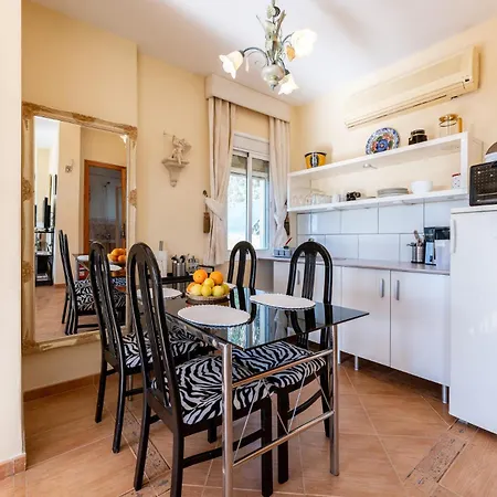 Penthouse Deluxe With Pool, Jacuzzi And Zen Garden - Only 5min From Town