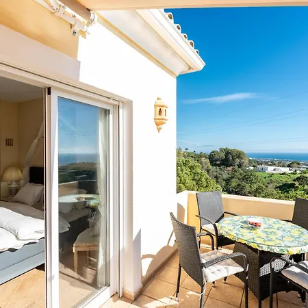 Penthouse Deluxe With Pool, Jacuzzi And Zen Garden - Only 5min From Town *